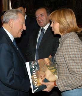 quirinale-14-10-2004-il-presidente-caerlo-azeglio-ciampi-con-patrizia-nitti